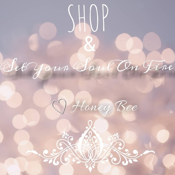 Meet your Posher, Melissa💜✨👑🐝 - Picture 2 of 5